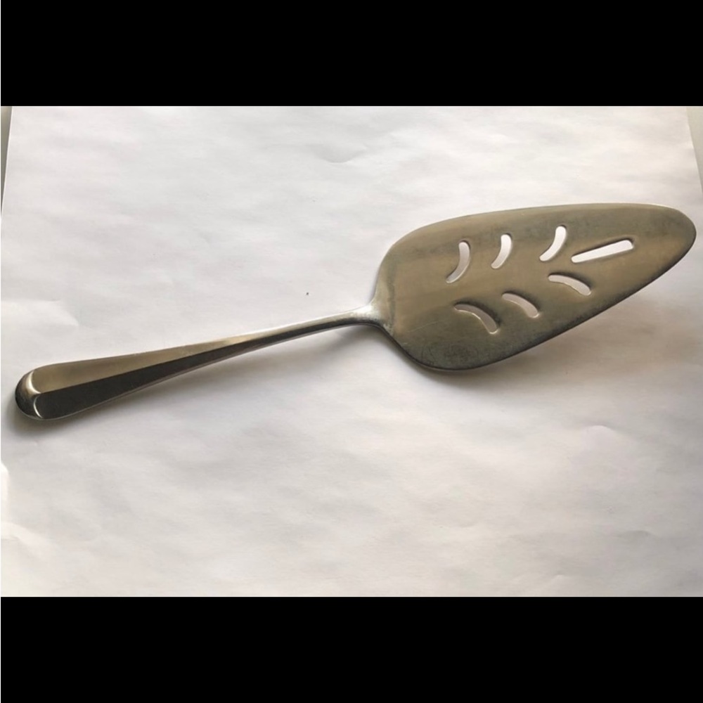 Oxford Hall Stainless Pierced Pie Server